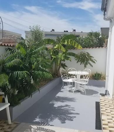 Les Belous Villa La Rochelle  Exteriör bild